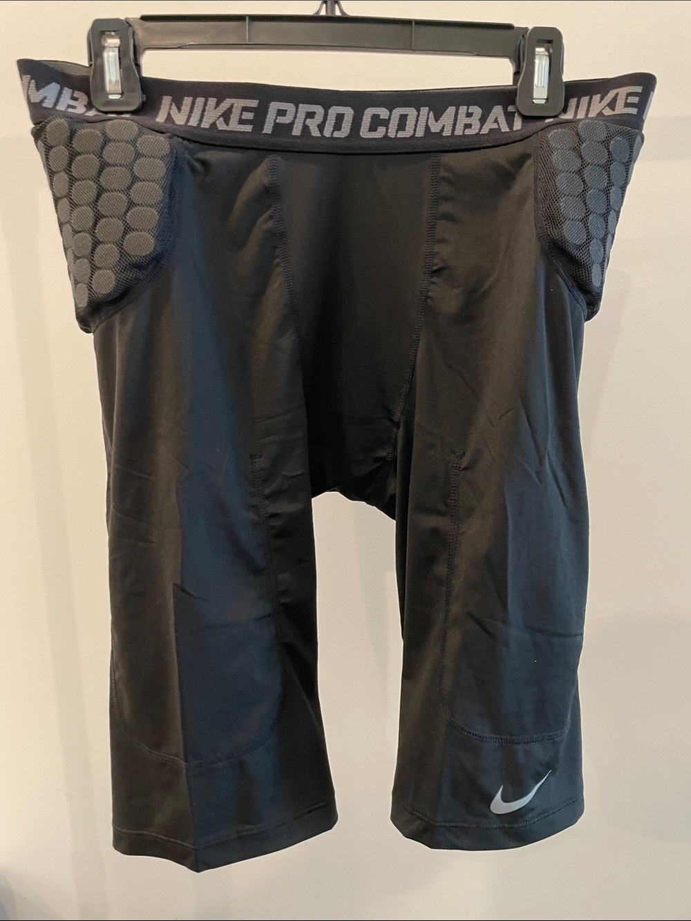 Nike Pro Combat Football 3-Pad Hip Tail Compression Shorts Girdle XXL NWT Black
